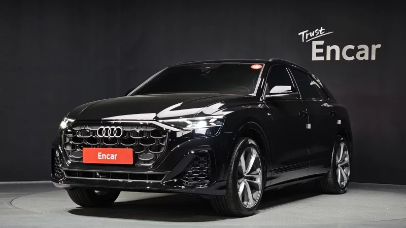Audi Q8