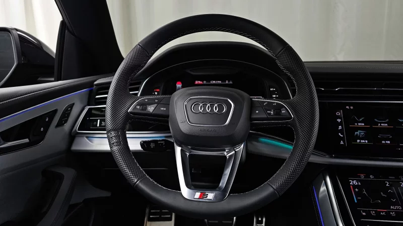 Audi Q8
