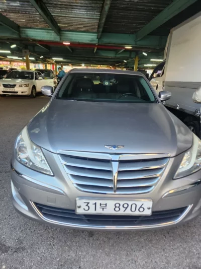 Hyundai Genesis
