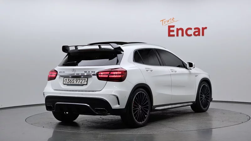 Mercedes-Benz GLA-Class