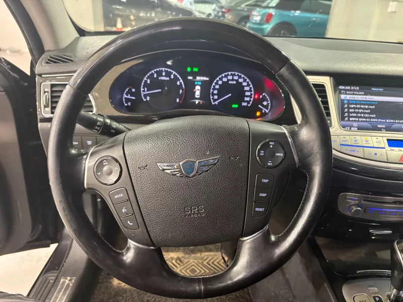 Hyundai Genesis