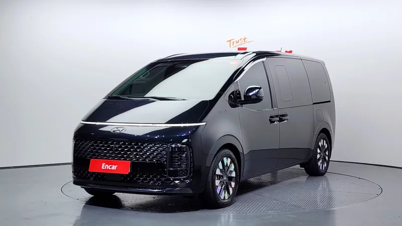 Hyundai Staria