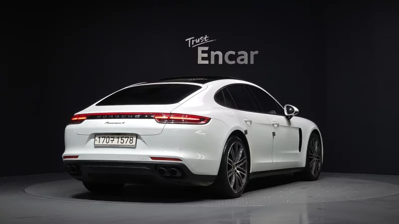 Porsche PANAMERA