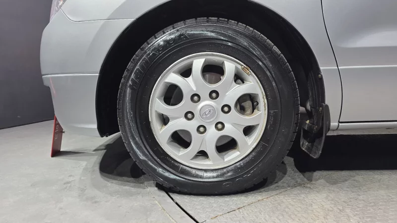 Hyundai Starex