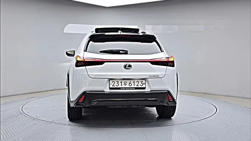 Lexus UX