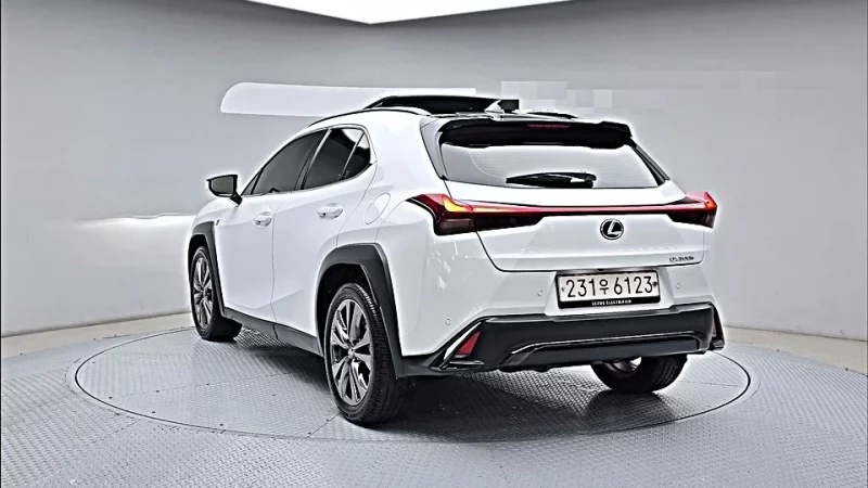 Lexus UX