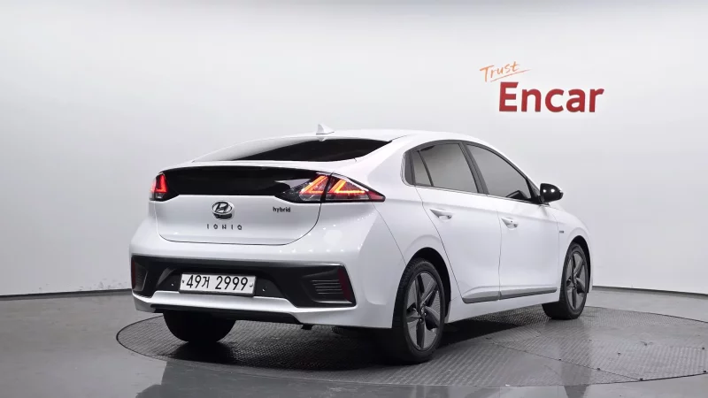Hyundai Ioniq