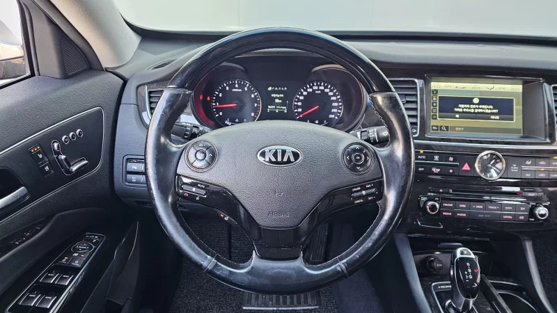Kia K9