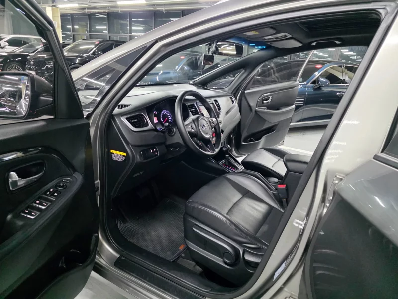 Kia Carens