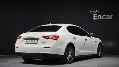 Maserati GHIBLI