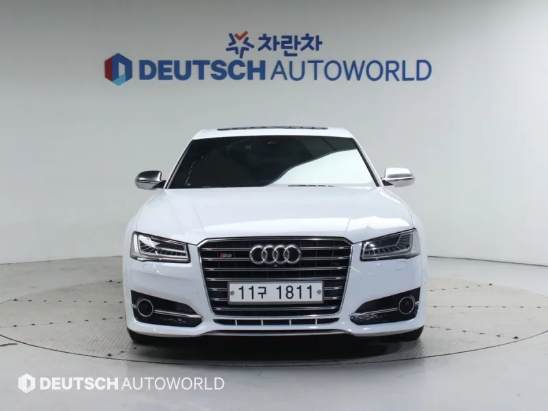 Audi S8
