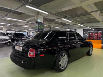 Rolls-Royce PHANTOM