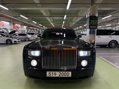 Rolls-Royce PHANTOM