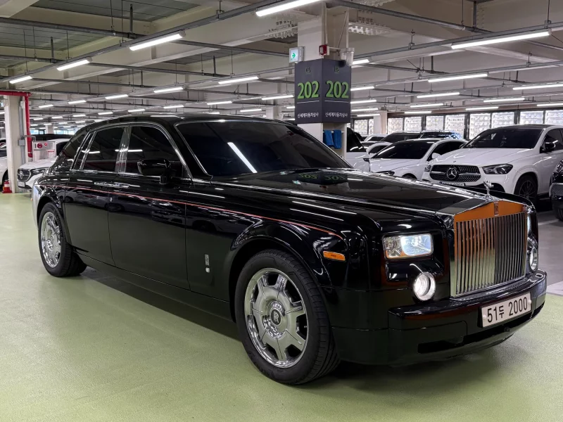 Rolls-Royce PHANTOM