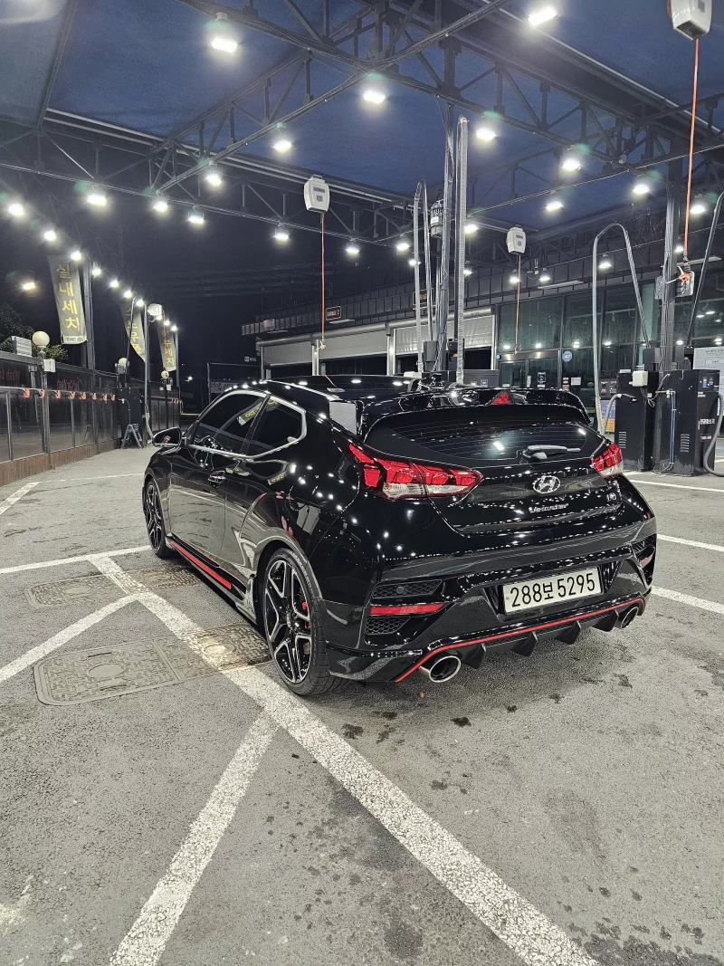 Hyundai Veloster