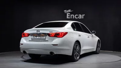 Infiniti Q50