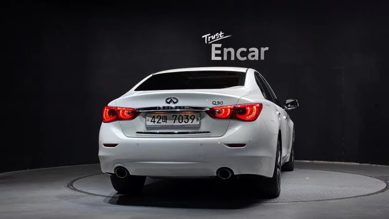 Infiniti Q50