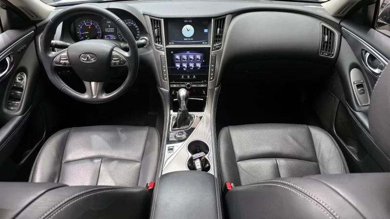 Infiniti Q50