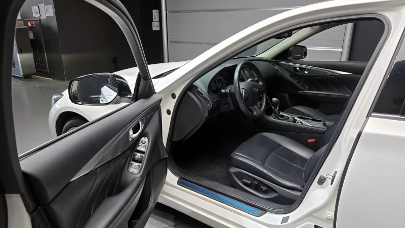 Infiniti Q50