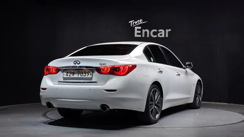 Infiniti Q50