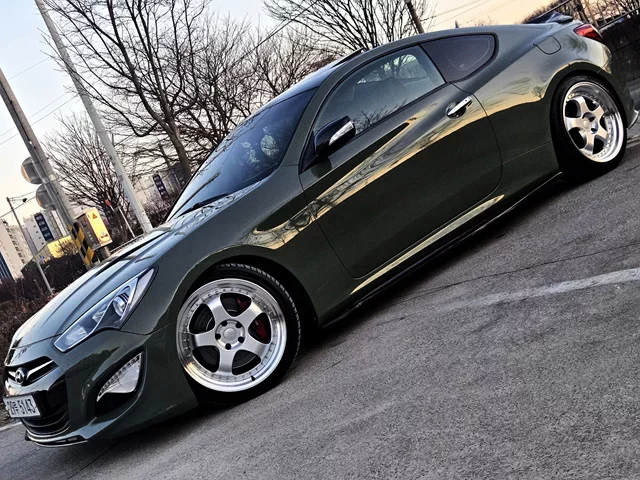 Hyundai Genesis