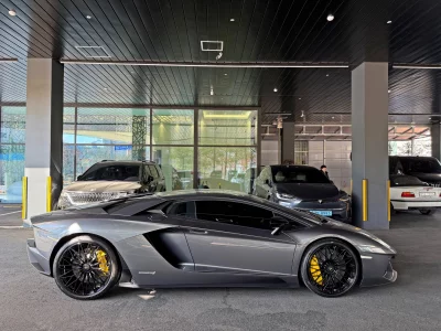 Lamborghini Aventador