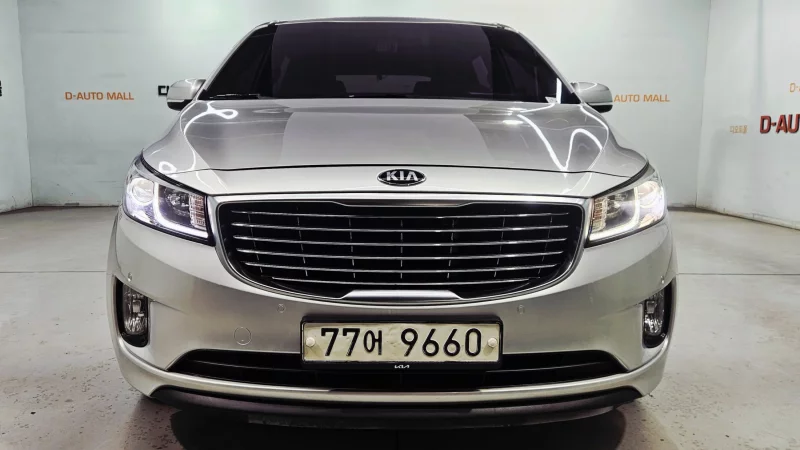 Kia Carnival
