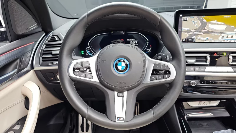 BMW iX3