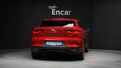 Jaguar I-PACE