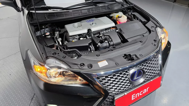 Lexus CT200h