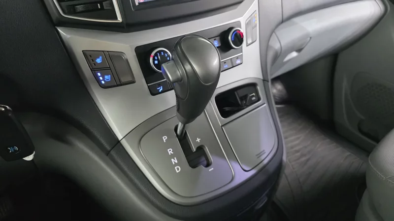 Hyundai Starex