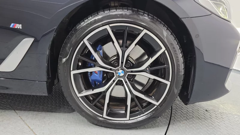 BMW 5-Series