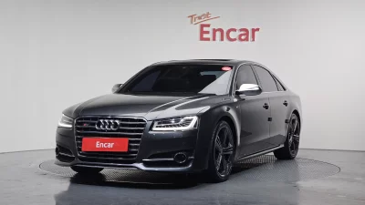 Audi S8