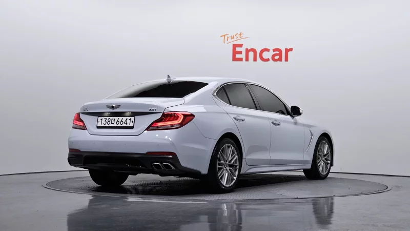 Genesis G70