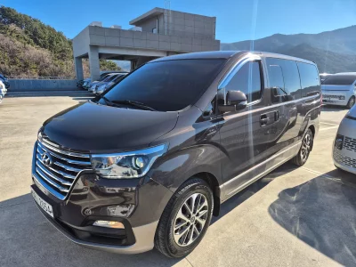 Hyundai Starex