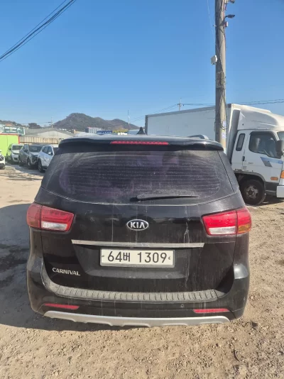 Kia Carnival
