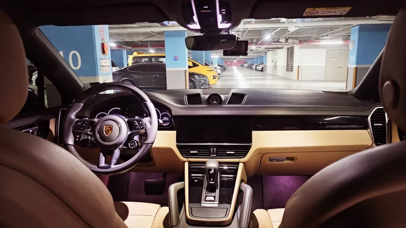 Porsche CAYENNE