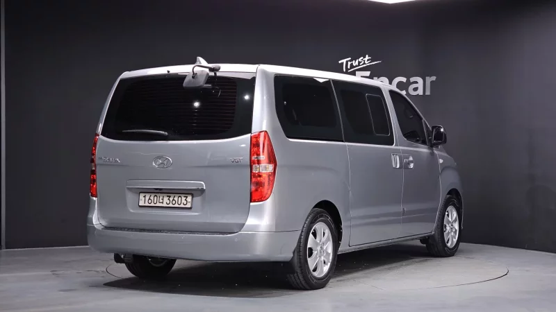 Hyundai Grand Starex