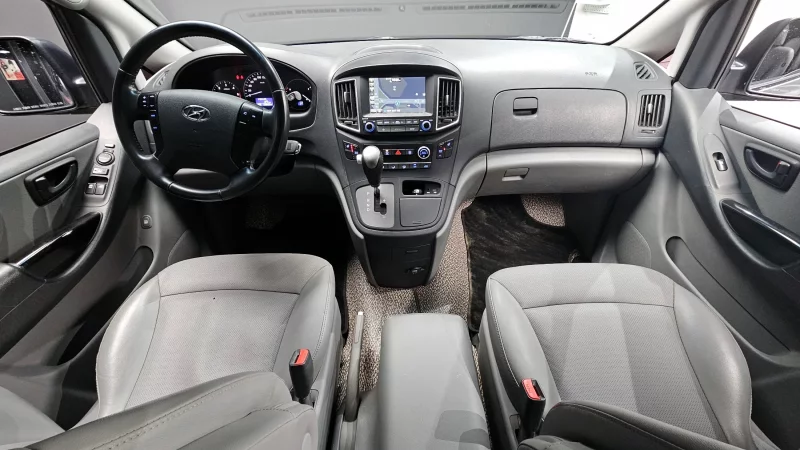 Hyundai Grand Starex