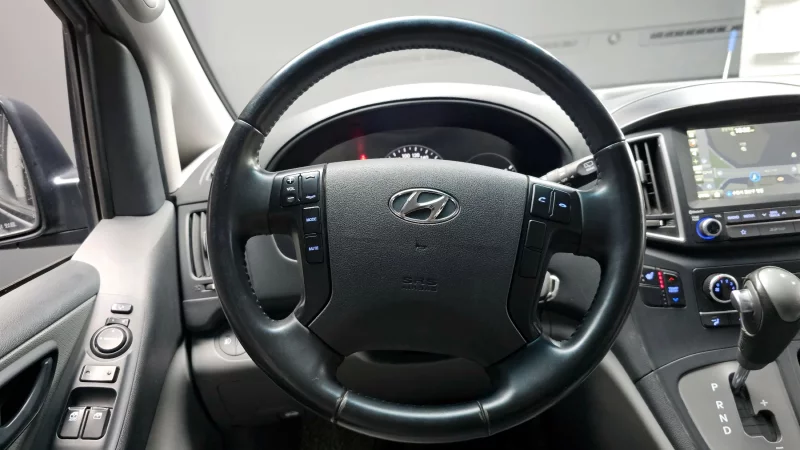 Hyundai Grand Starex