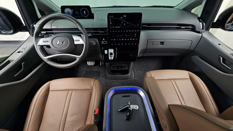 Hyundai Staria