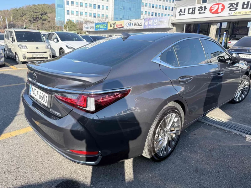 Lexus ES300h