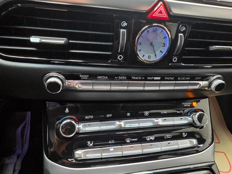 Genesis EQ900