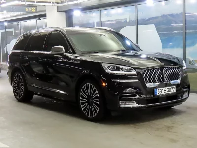 Lincoln AVIATOR