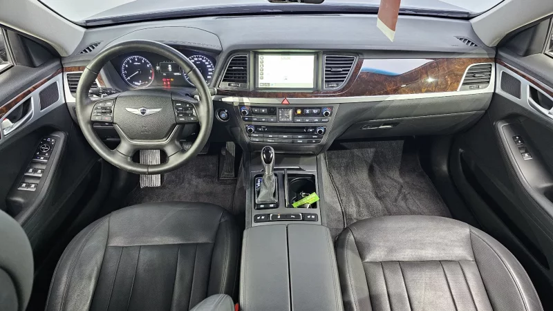 Hyundai Genesis