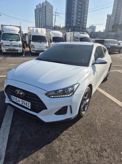 Hyundai Veloster