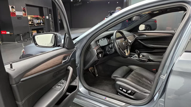 BMW 5-Series