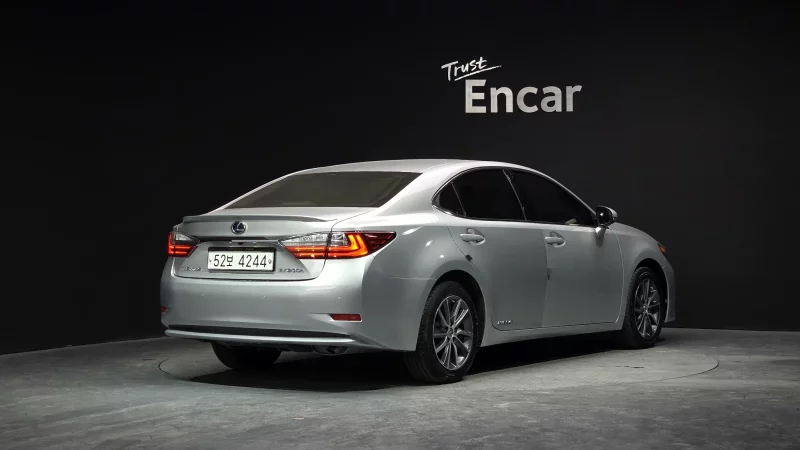 Lexus ES300h