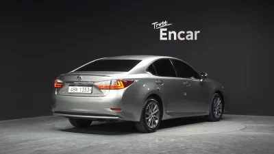Lexus ES300h