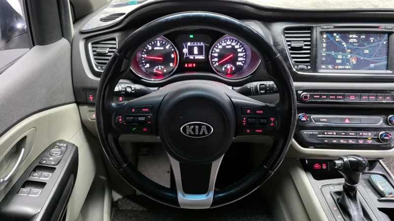 Kia Carnival